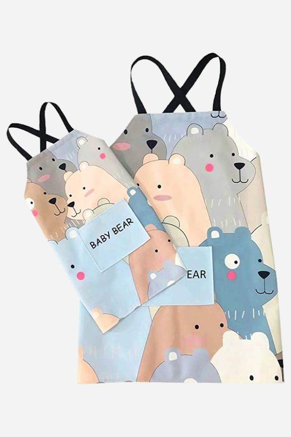 Mommy & Me Apron Set with cartoon bear pattern, oil-proof cotton linen aprons with pockets for parent and child cooking together