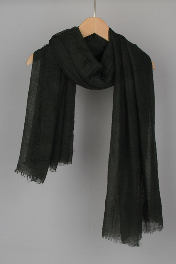 Black Linen Color-POP Scarf lightweight warm eco-friendly accessory