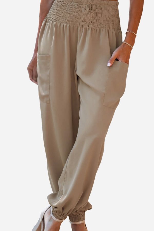 Boho Dreamer High-Waist elastic pants in beige with smocked waistband and pockets, soft lightweight joggers for comfortable stylish wear
