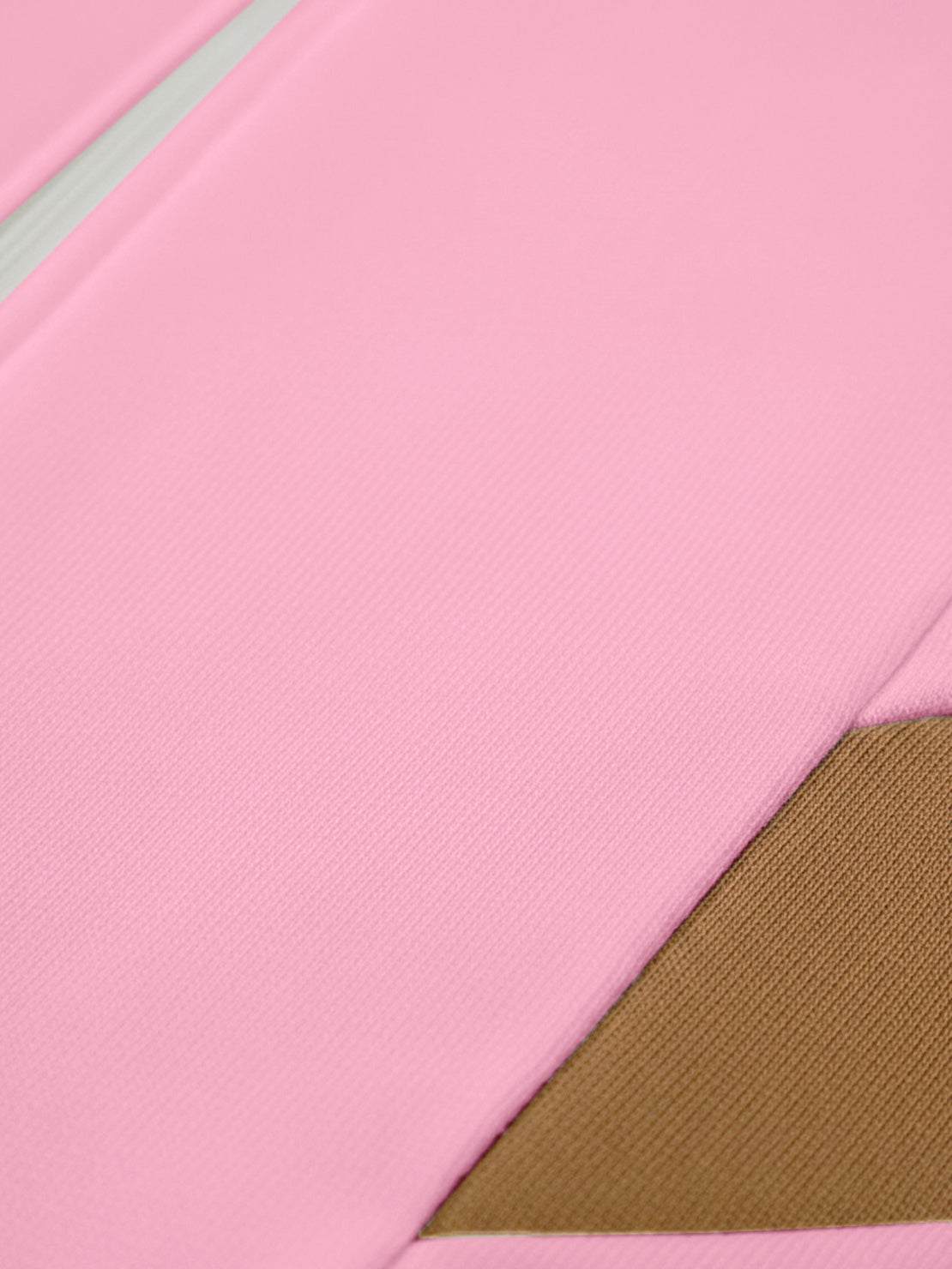 Slimming colorblock comfort tracksuit with contrast curved panels and relaxed fit for casual wear