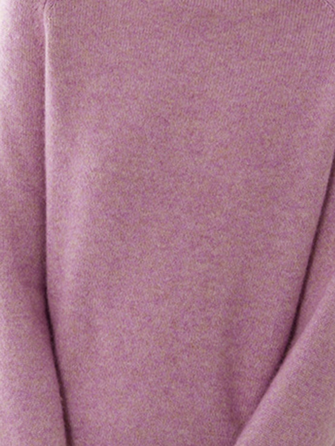 Lightweight 100% Italian cashmere sweater with mock-neck and regular fit for warmth and elegance