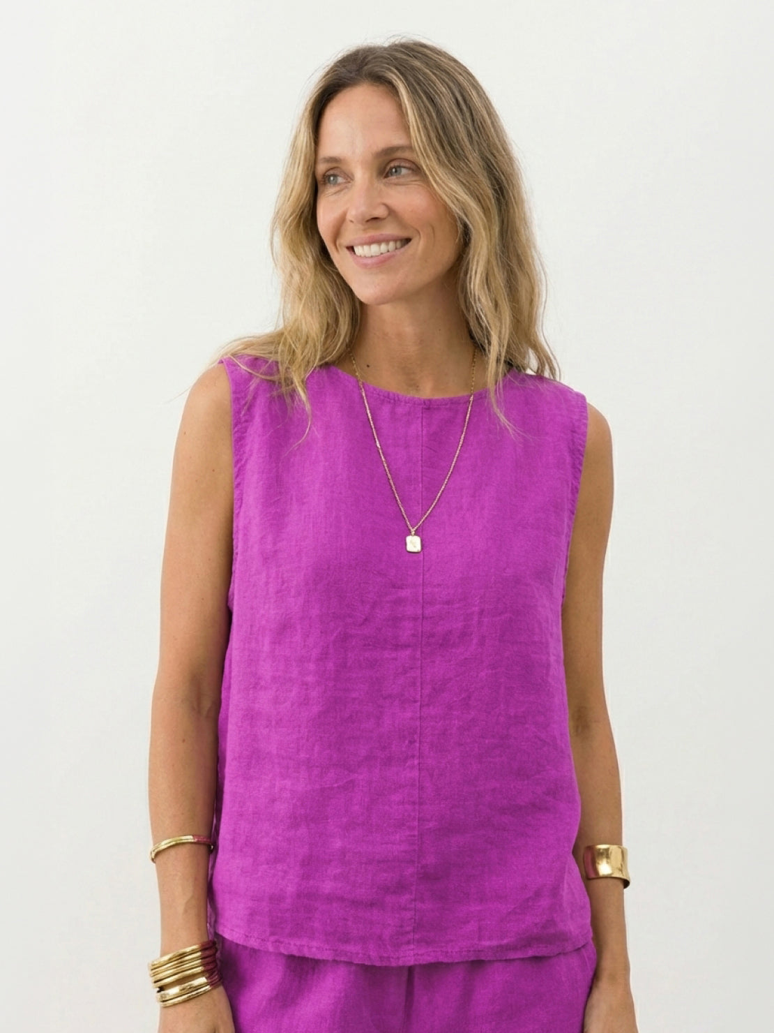 Lightweight 100% cotton crinkle sleeveless top and straight-leg pants matching set