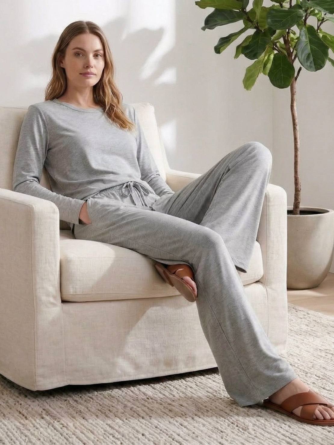 Cotton-linen lounge set with cropped tops and wide-leg pants in breathable fabric