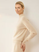 Lightweight 100% Italian cashmere sweater with mock-neck and regular fit for elegant comfort